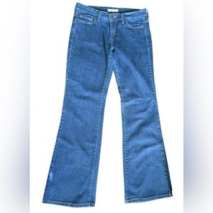 Levi’s 545 Low Boot Cut Size 6M (30” x 31”)